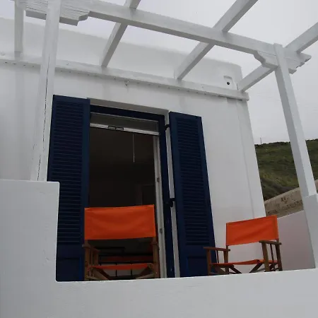 Island Beach House Китнос