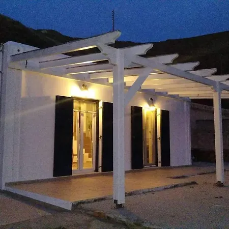 Island Beach House Дом отдыха
